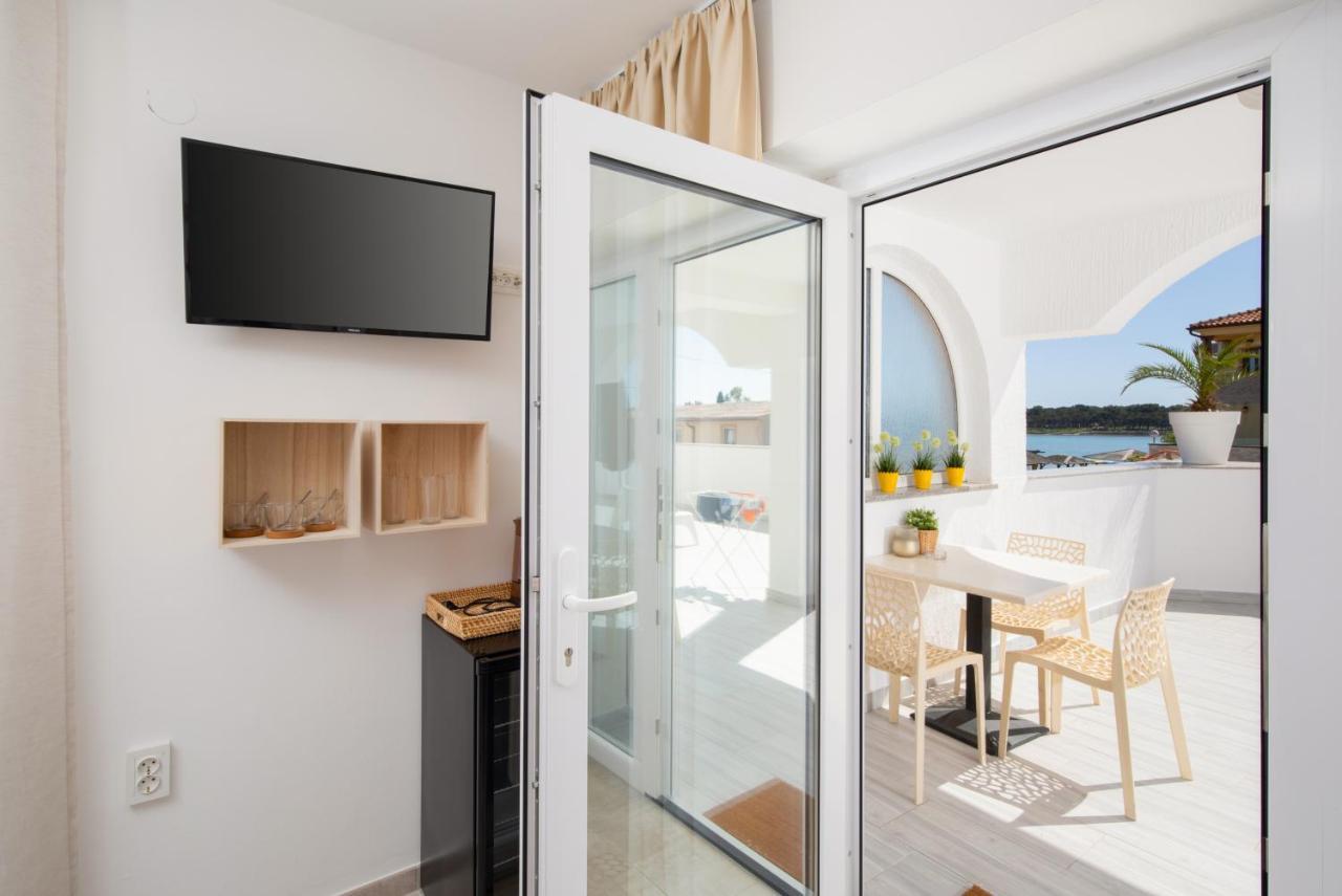 Apartments And Rooms Jakic เมดูลิน ภายนอก รูปภาพ