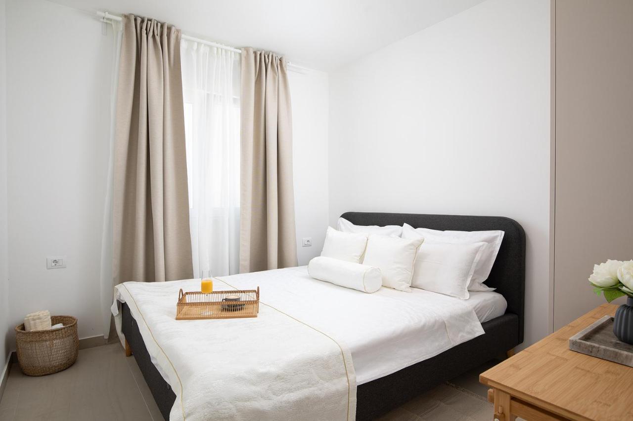 Apartments And Rooms Jakic เมดูลิน ภายนอก รูปภาพ