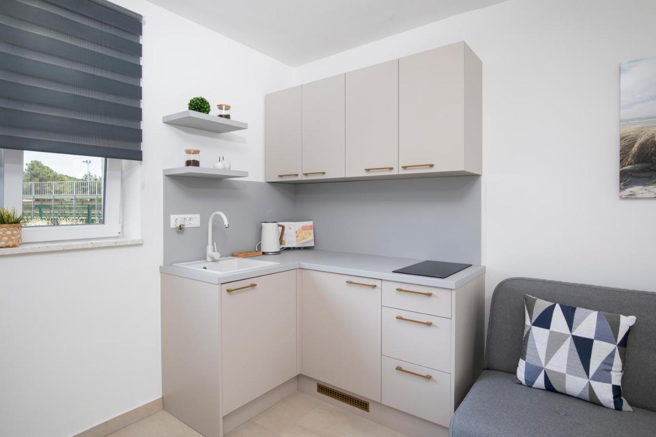 Apartments And Rooms Jakic เมดูลิน ภายนอก รูปภาพ
